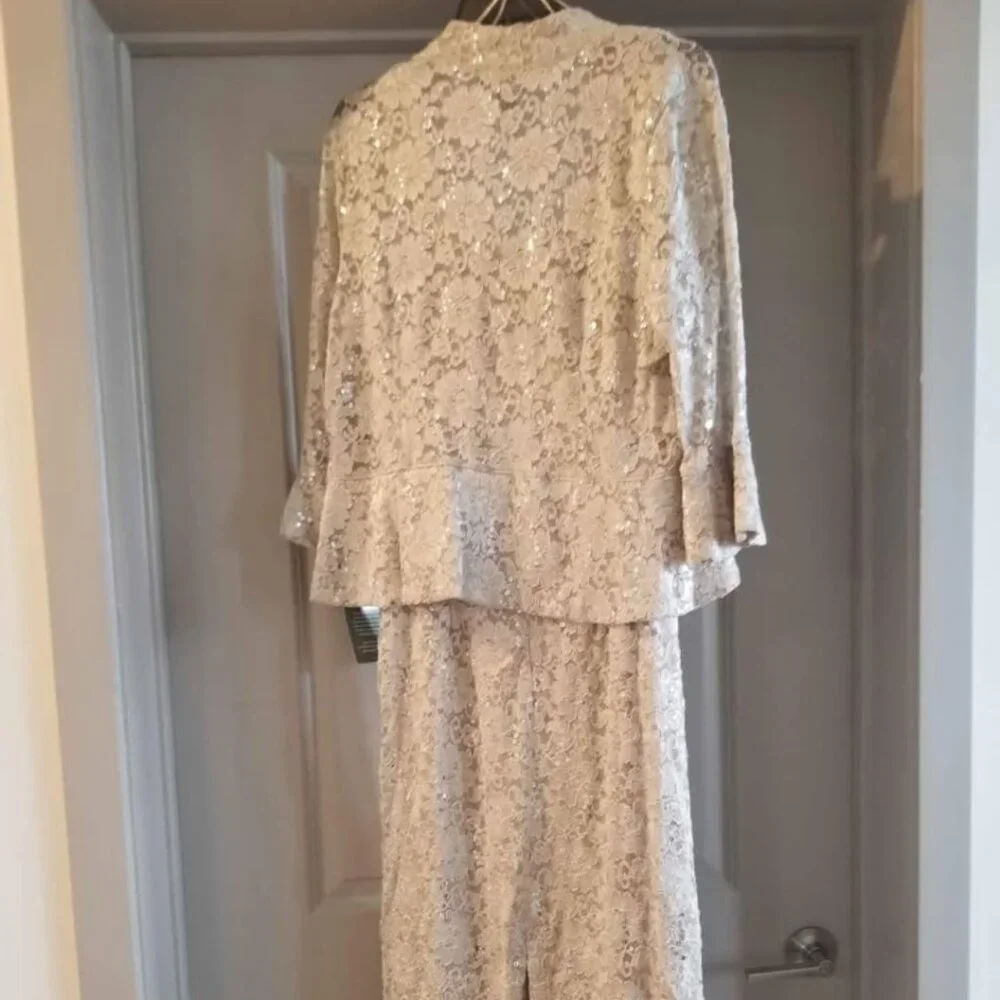 Dress - Picture 2 of 5